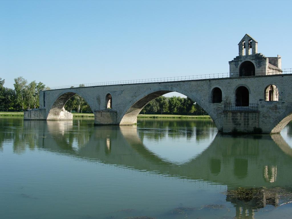 Yes Hotel Avignon Luaran gambar
